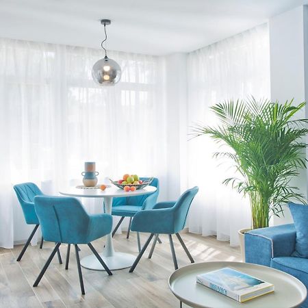 Beachfront Luxury Complex With Tropical Gardens & Pools Marbella Kültér fotó