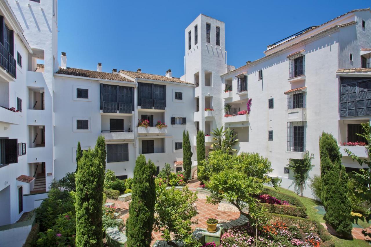 Beachfront Luxury Complex With Tropical Gardens & Pools Marbella Kültér fotó
