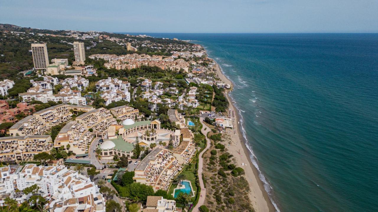 Beachfront Luxury Complex With Tropical Gardens & Pools Marbella Kültér fotó