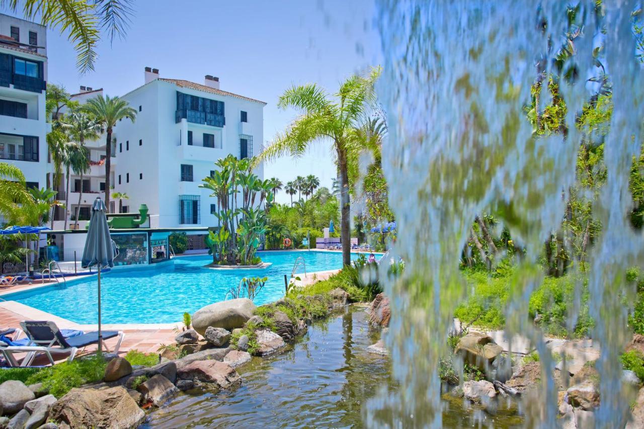 Beachfront Luxury Complex With Tropical Gardens & Pools Marbella Kültér fotó